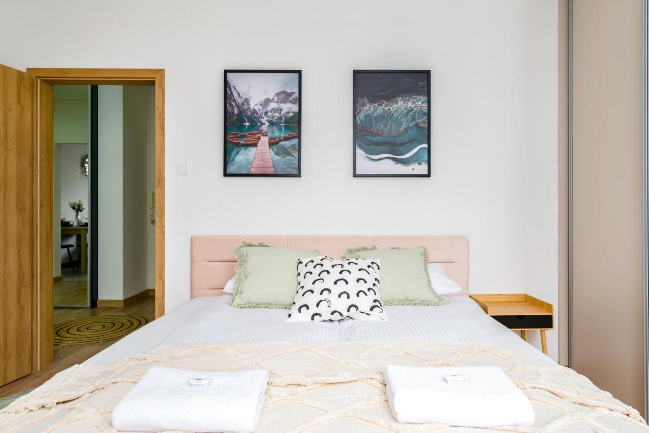 Apartment Arena Lux Kasprowicz Park By Renters Prestige *