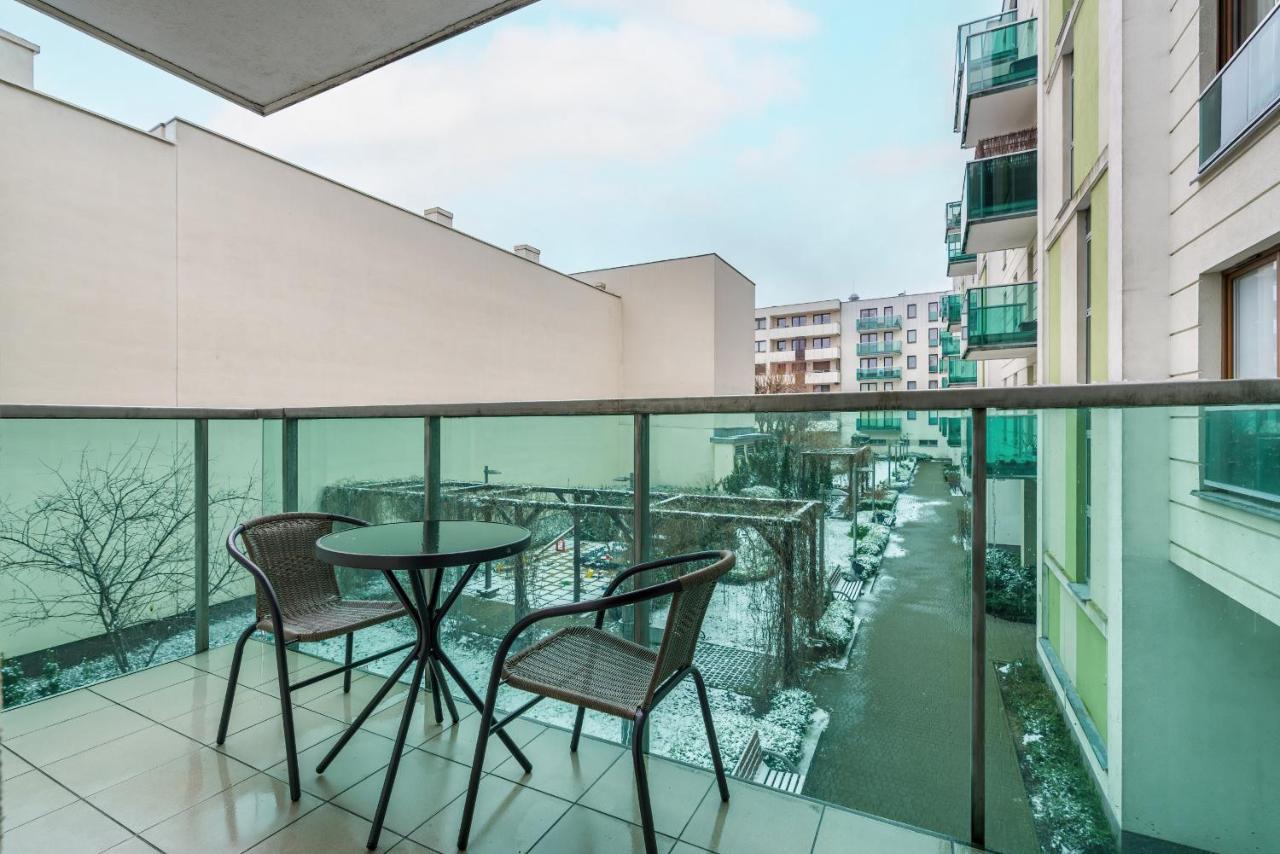 Apartment Arena Lux Kasprowicz Park By Renters Prestige Poznan